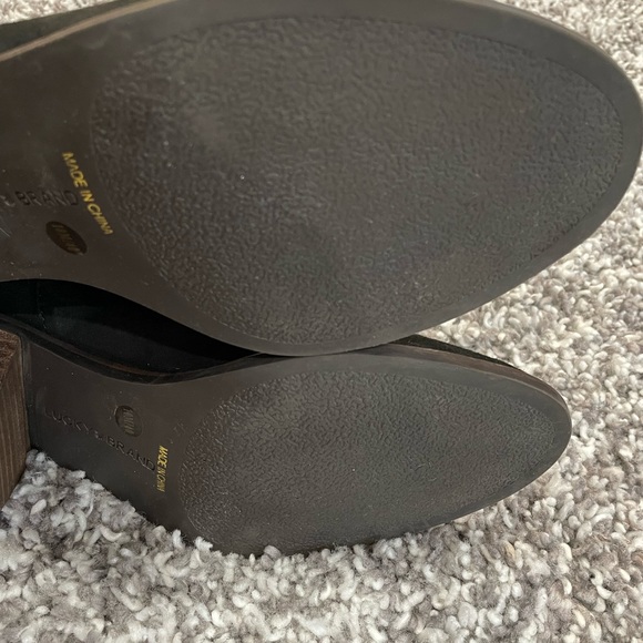 Almost new Lucky Brand ankle boots. Genuine black Suede size US 10M / EU 40 - Picture 5 of 5